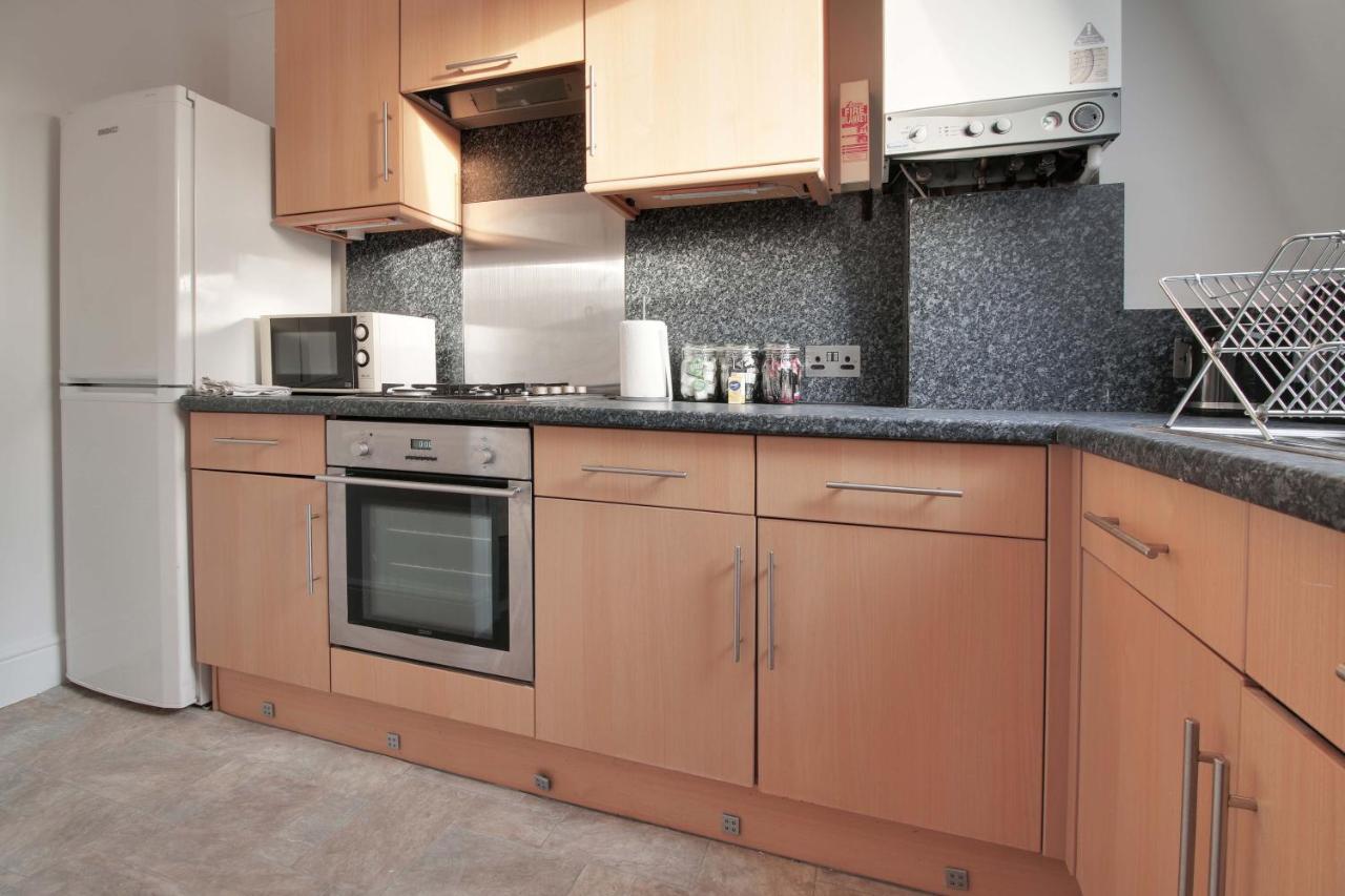 34 New Road Apartment Rochester  Ngoại thất bức ảnh