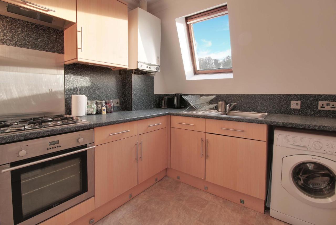 34 New Road Apartment Rochester  Ngoại thất bức ảnh